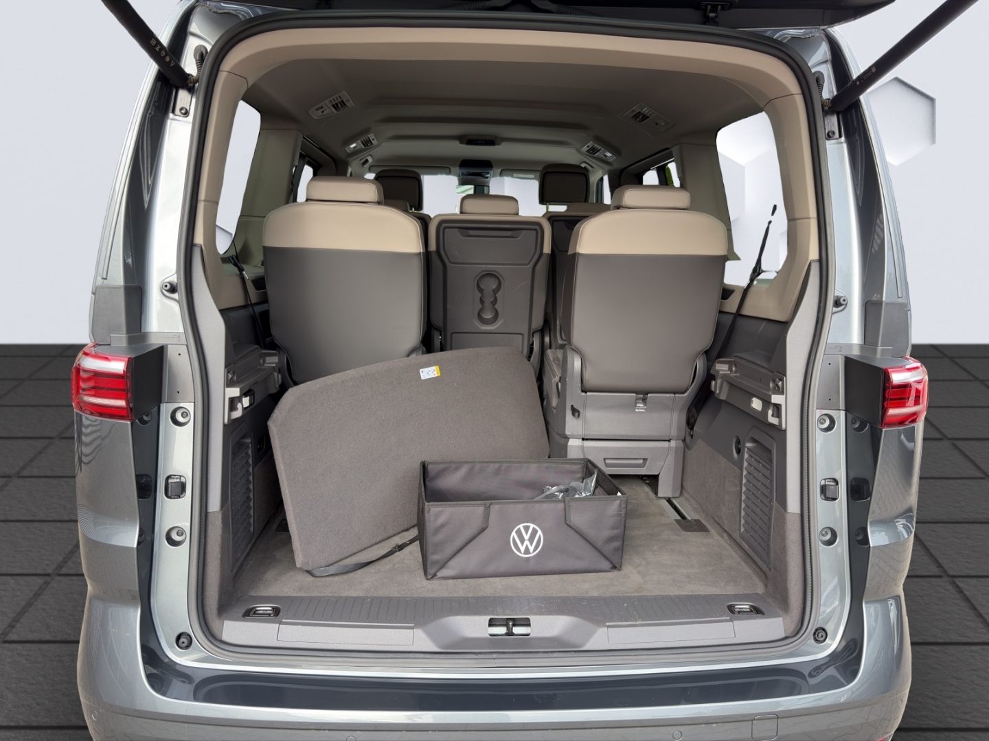 T7 Multivan LÜ 2.0TDI 110kW DSG AHZV MatrixLED ACC DCC ParkAssist 360°Kamera Standheiz. 7-Sitzer