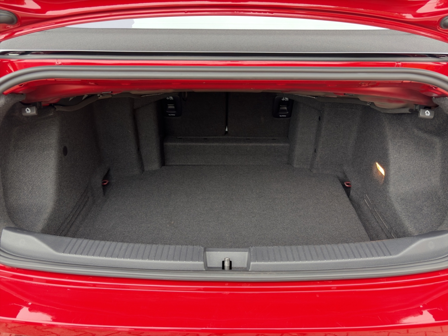 T-Roc Cabriolet R-Line 1.5TSI 110 kW DSG Leder MatrixLED AHZV Standheizung