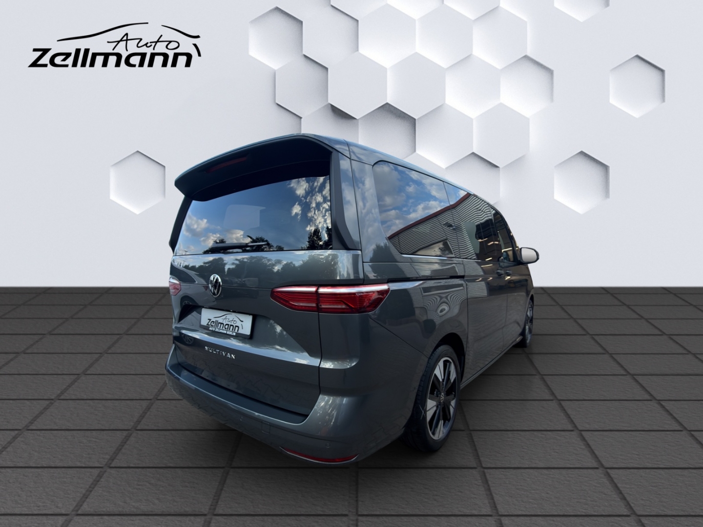 T7 Multivan Life LÜ 2.0TDI 110kW DSG AHZV MatrixLED ACC DCC Standheizung 360 Kamera 7-Sitzer
