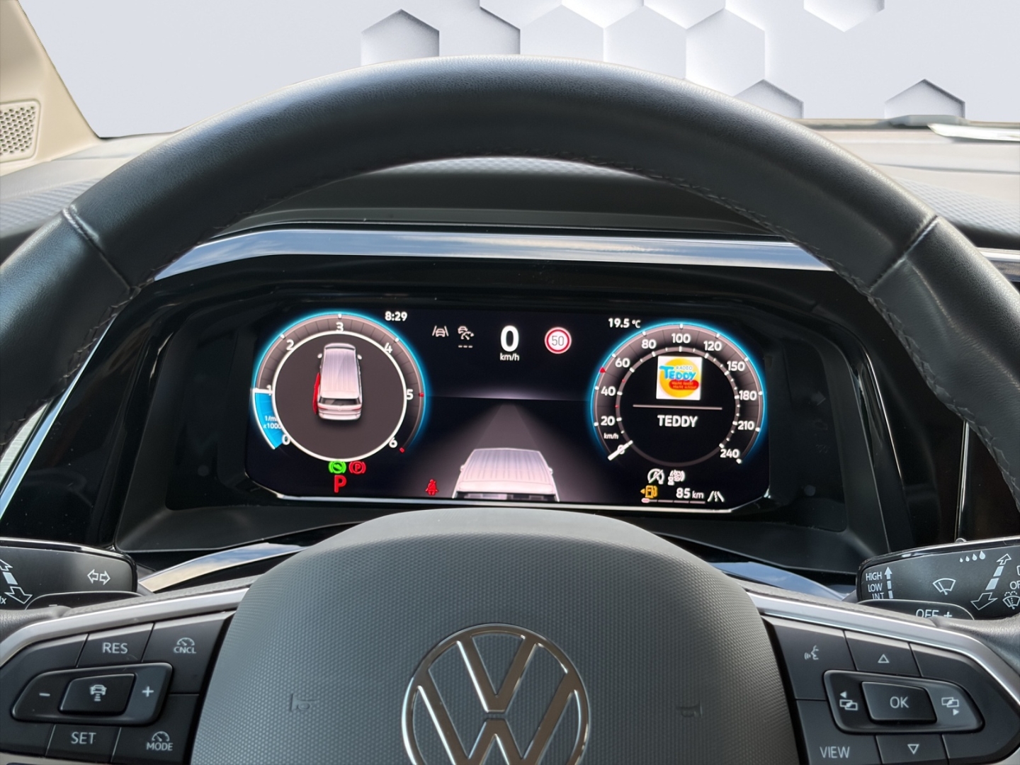T7 Multivan Life LÜ 2.0TDI 110kW DSG AHZV MatrixLED ACC DCC Standheizung 360 Kamera 7-Sitzer
