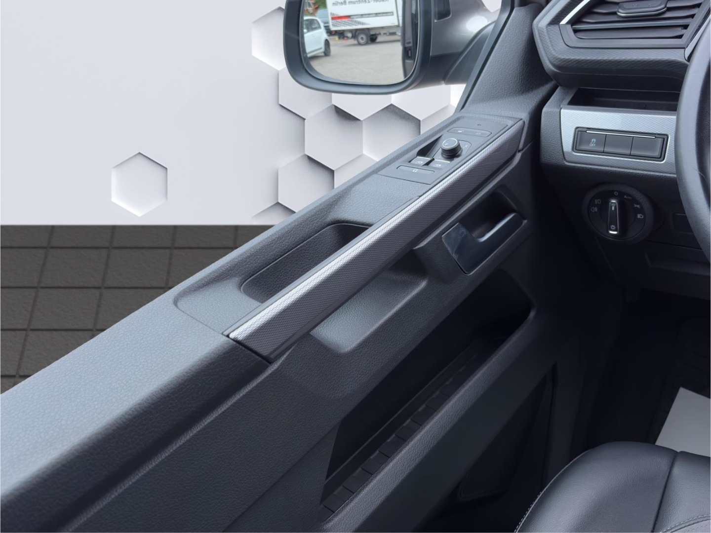 T6.1 Multivan FWD Six Generation SIX 150kW DSG AHZV LED ACC DCC Rückfahrkamera Standheizung