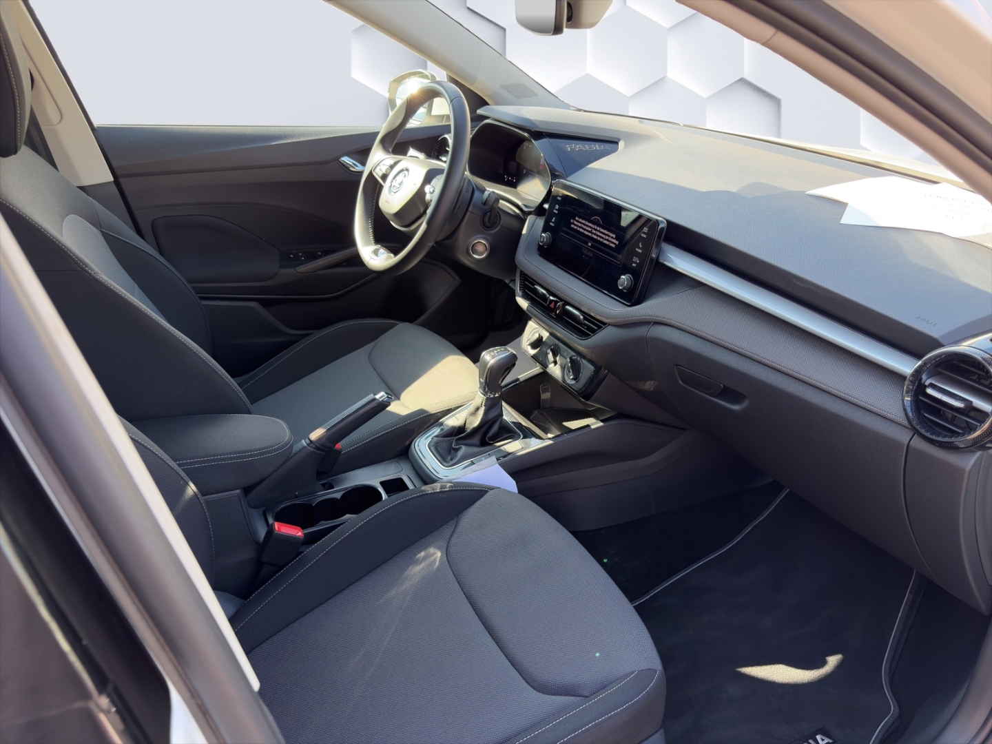 Fabia Selection 1.5TSI 110kW DSG LED PDC Rückfahrkamera Sitzheizung