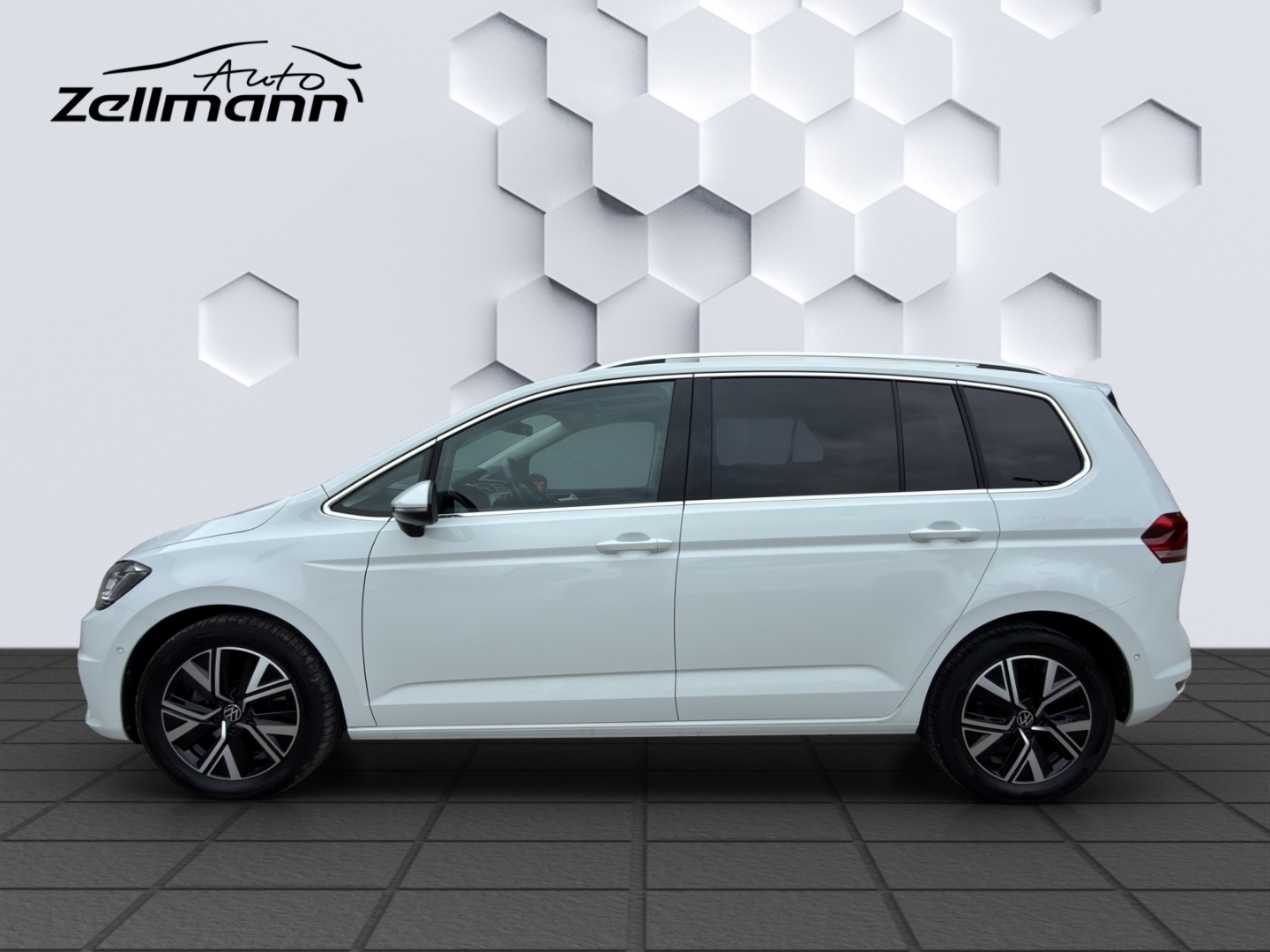 Touran Highline 2.0TDI 110kW DSG AHZV LED PanoDach ACC Rückfahrkamera TrailerAssist Standheizung