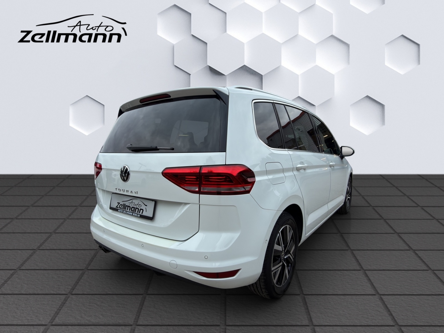 Touran Highline 2.0TDI 110kW DSG AHZV LED PanoDach ACC Rückfahrkamera TrailerAssist Standheizung