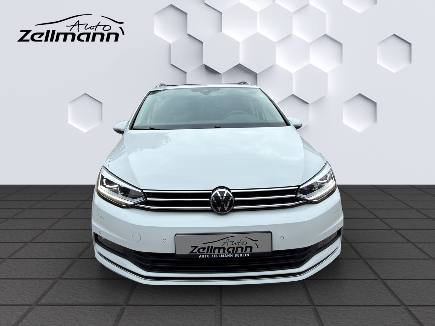 Touran Highline 2.0TDI 110kW DSG AHZV LED PanoDach ACC Rückfahrkamera TrailerAssist Standheizung