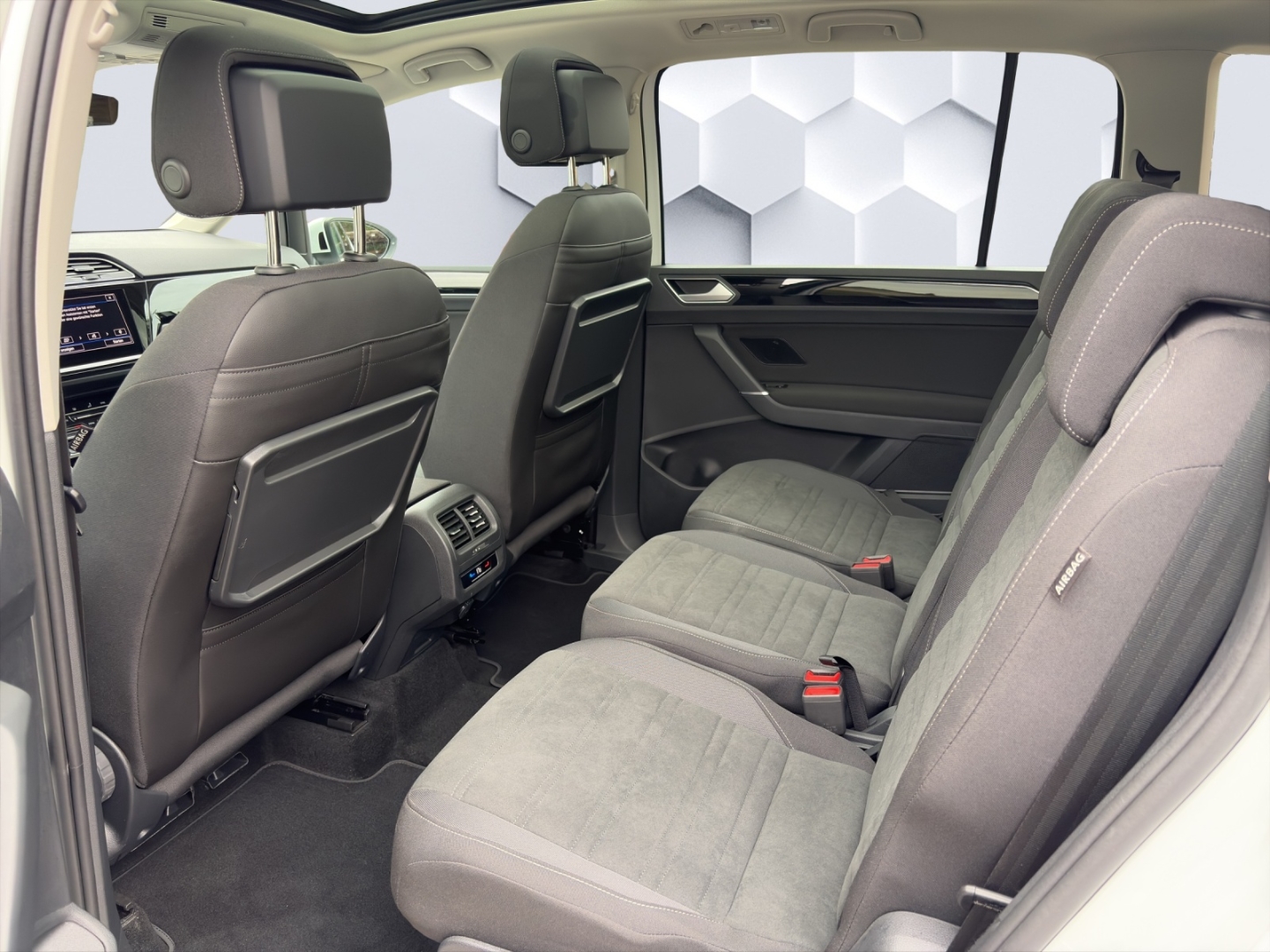 Touran Highline 2.0TDI 110kW DSG AHZV LED PanoDach ACC Rückfahrkamera TrailerAssist Standheizung