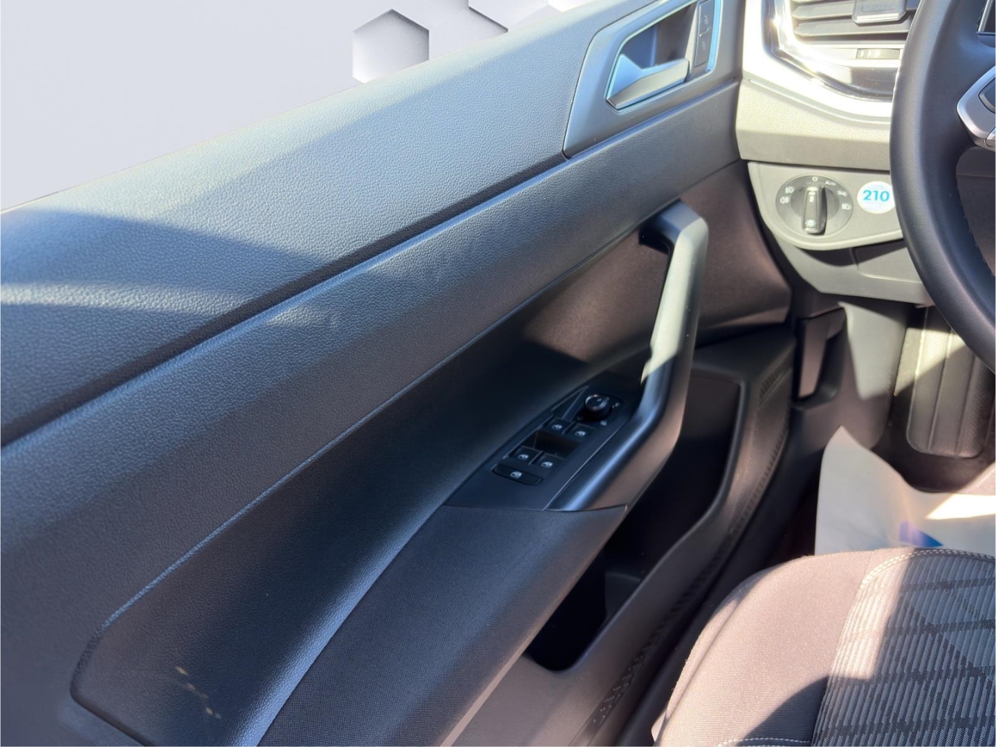 Polo R-Line 1.0TSI 85kW DSG MatrixLED PDC ACC Rückfahrkamera Sitzheizung