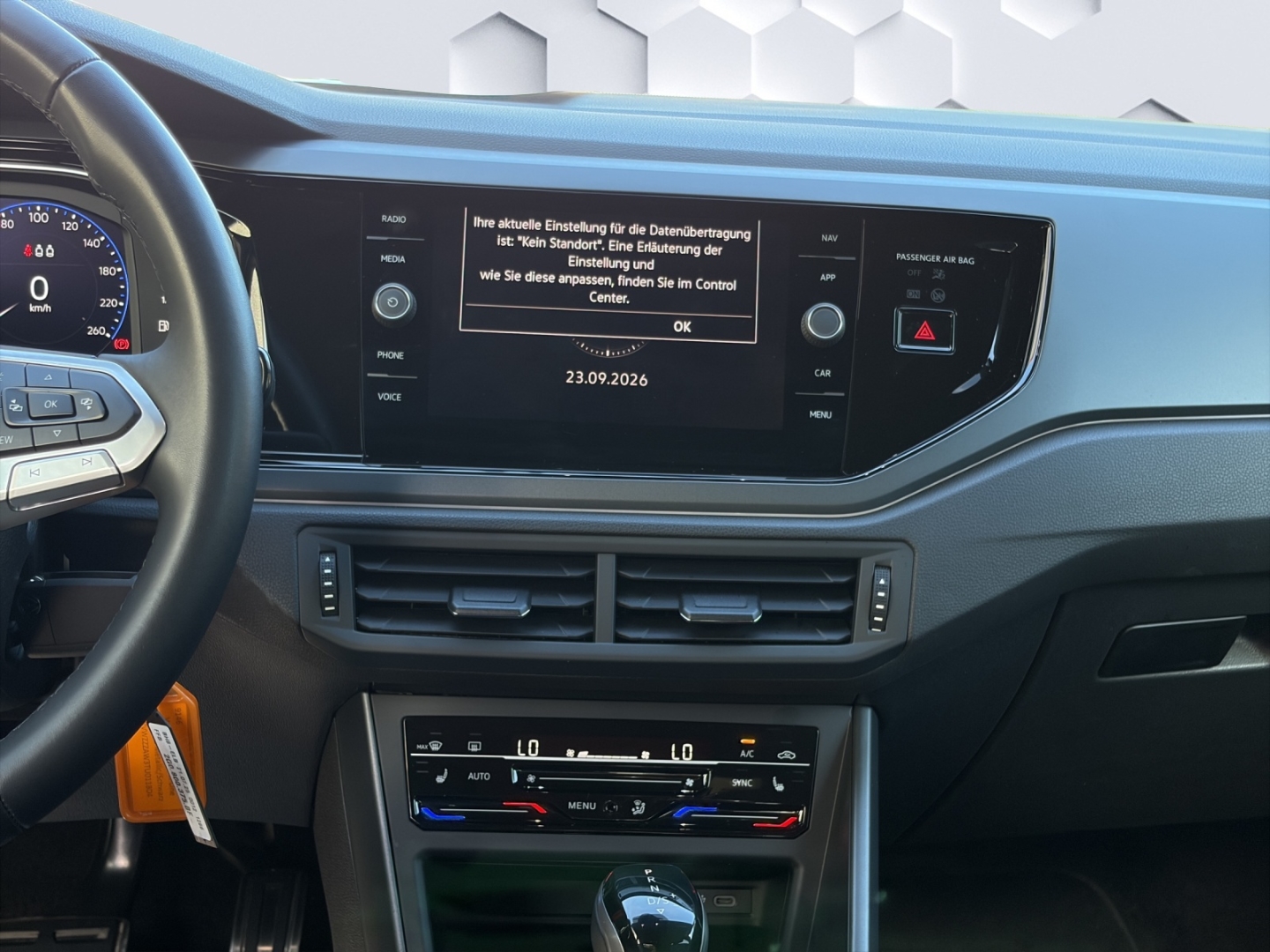 Polo R-Line 1.0TSI 85kW DSG MatrixLED PDC ACC Rückfahrkamera Sitzheizung