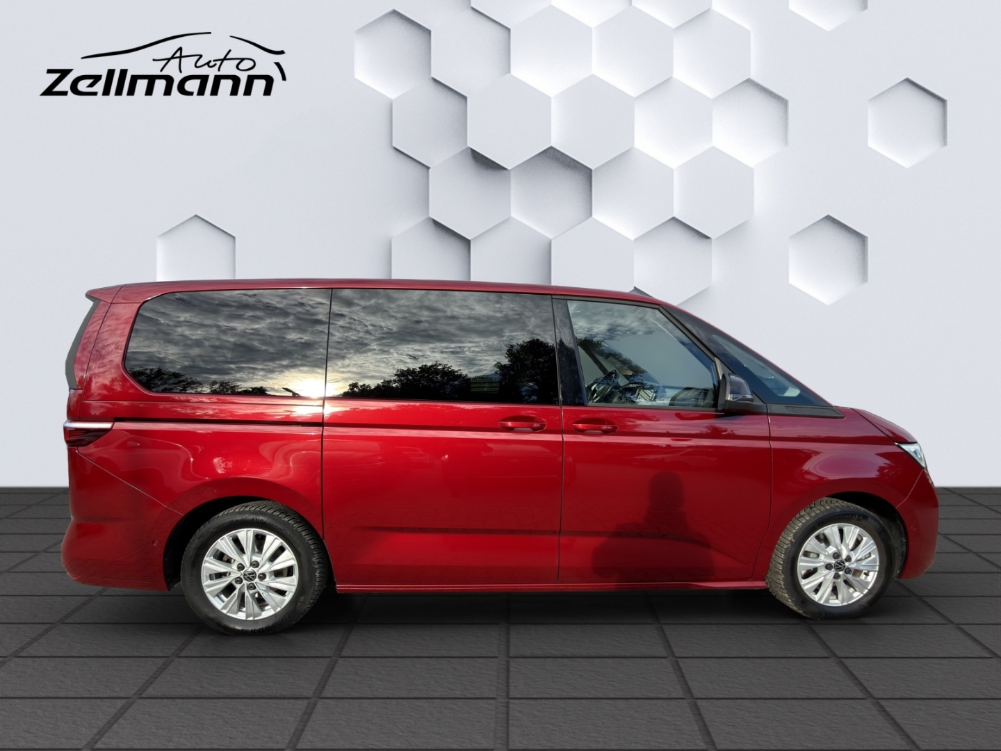 T7 Multivan Life LÜ 2.0TSI 150kW DSG AHZV MatrixLED PanDach HuD GJR ACC Rückfahrkamera Sitzheizung