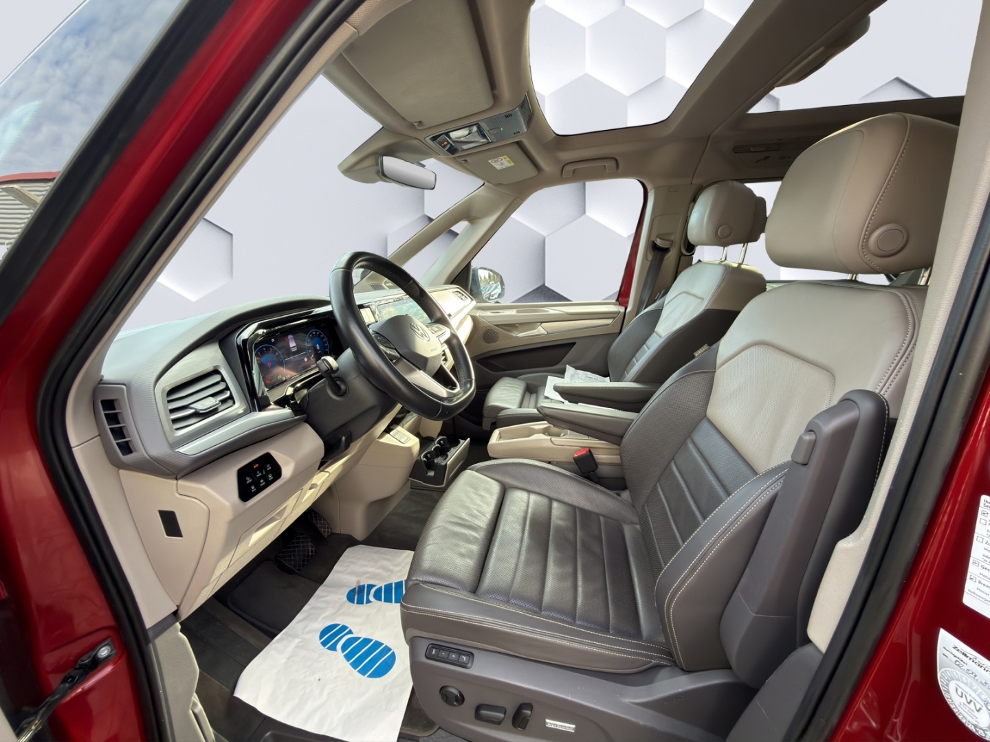 T7 Multivan Life LÜ 2.0TSI 150kW DSG AHZV MatrixLED PanDach HuD GJR ACC Rückfahrkamera Sitzheizung
