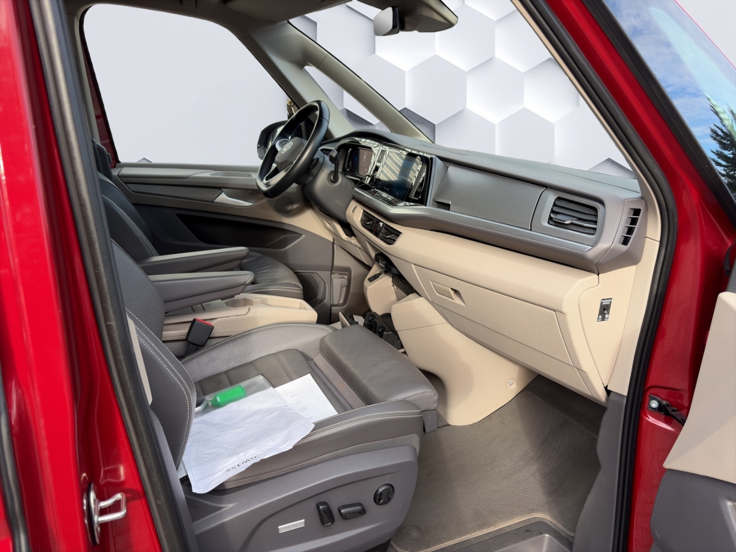 T7 Multivan Life LÜ 2.0TSI 150kW DSG AHZV MatrixLED PanDach HuD GJR ACC Rückfahrkamera Sitzheizung