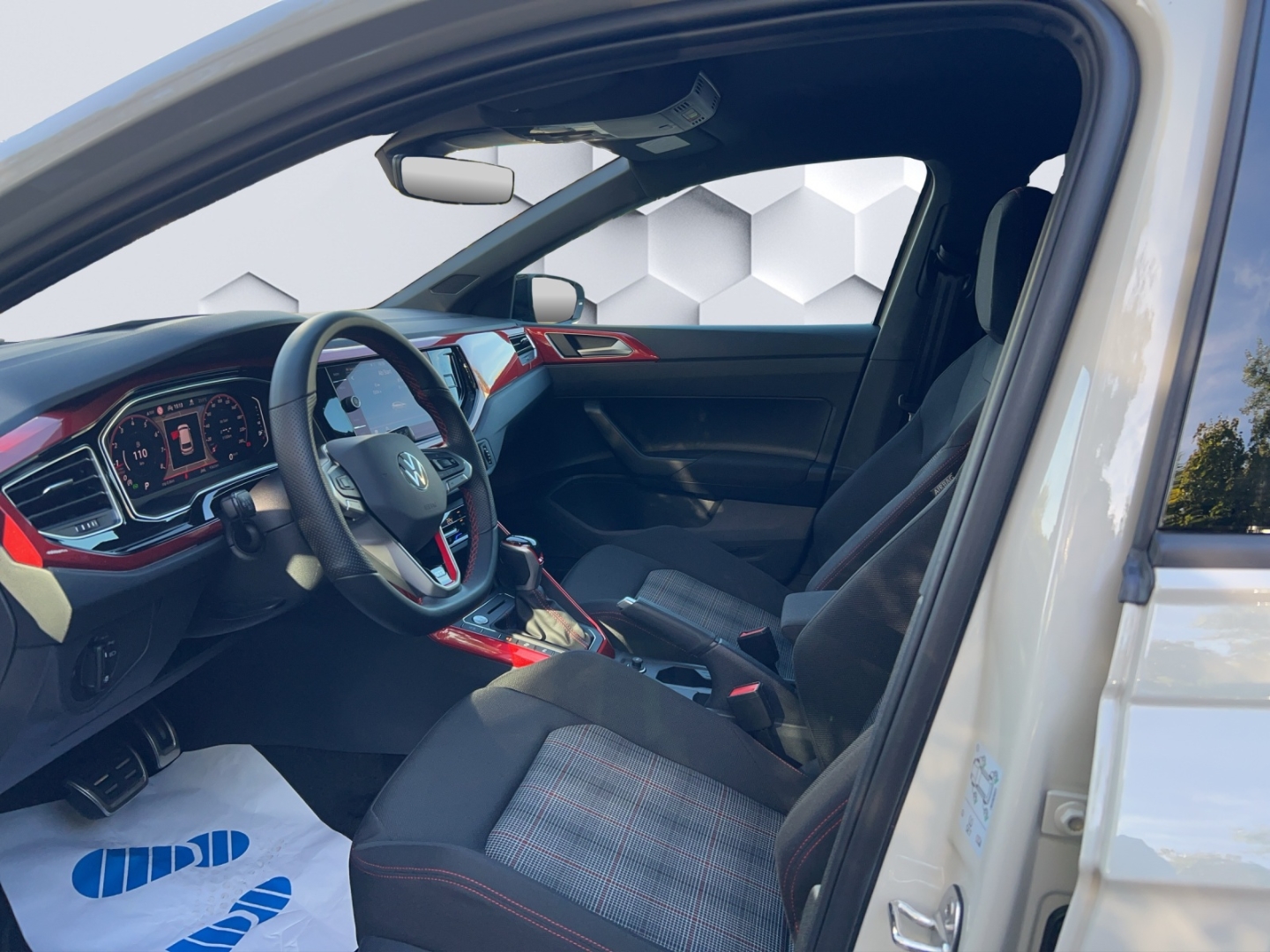 Polo GTI 2.0TSI 152kW DSG MatrixLED ACC Rückfahrkamera ParkAssist Sitzheizung