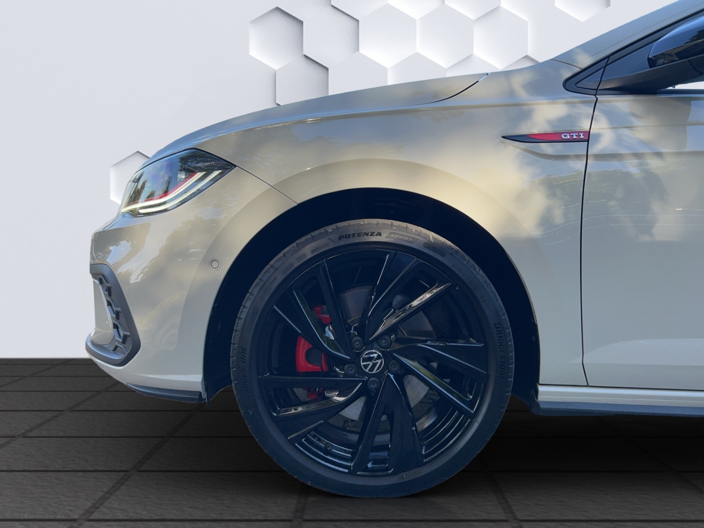 Polo GTI 2.0TSI 152kW DSG MatrixLED ACC Rückfahrkamera ParkAssist Sitzheizung