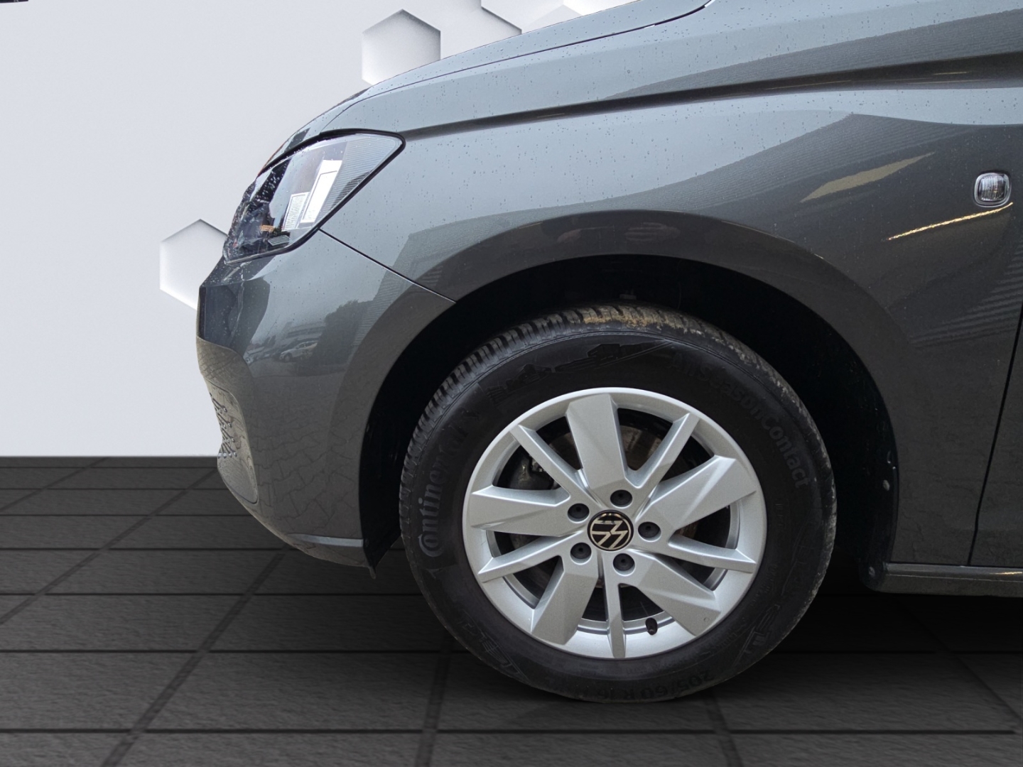 Caddy Life 2.0TDI 75kW SG GJR PDC ACC Sitzheizung
