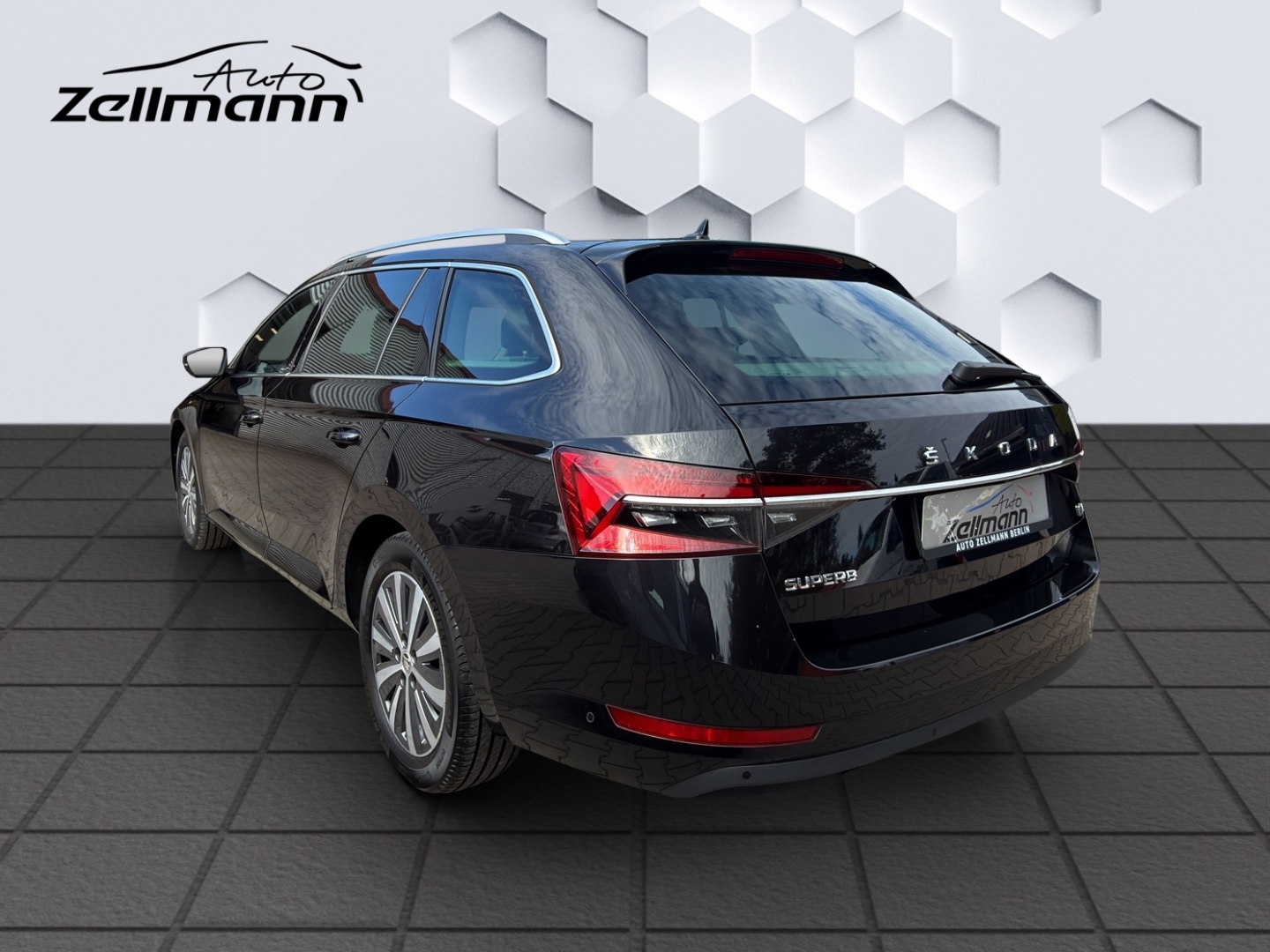 Superb Combi Style 1.4TSI iV 160kW DSG AHZV MatrixLED PanoDach ACC ParkAssist 360°Kamera Sitzheizung