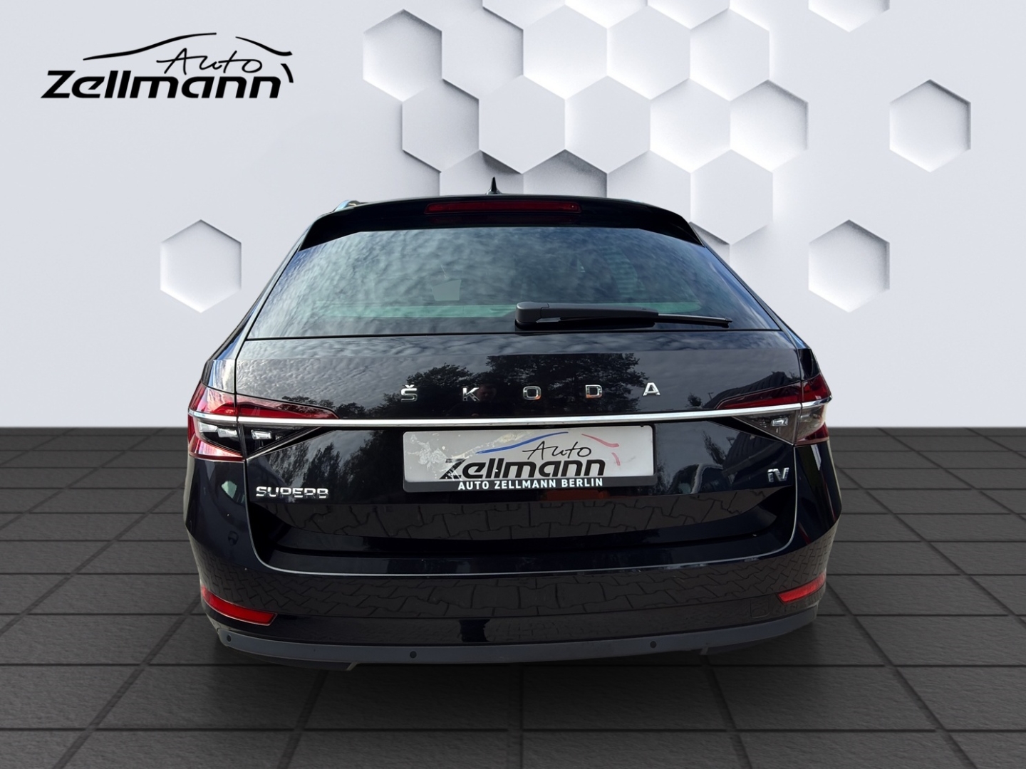 Superb Combi Style 1.4TSI iV 160kW DSG AHZV MatrixLED PanoDach ACC ParkAssist 360°Kamera Sitzheizung