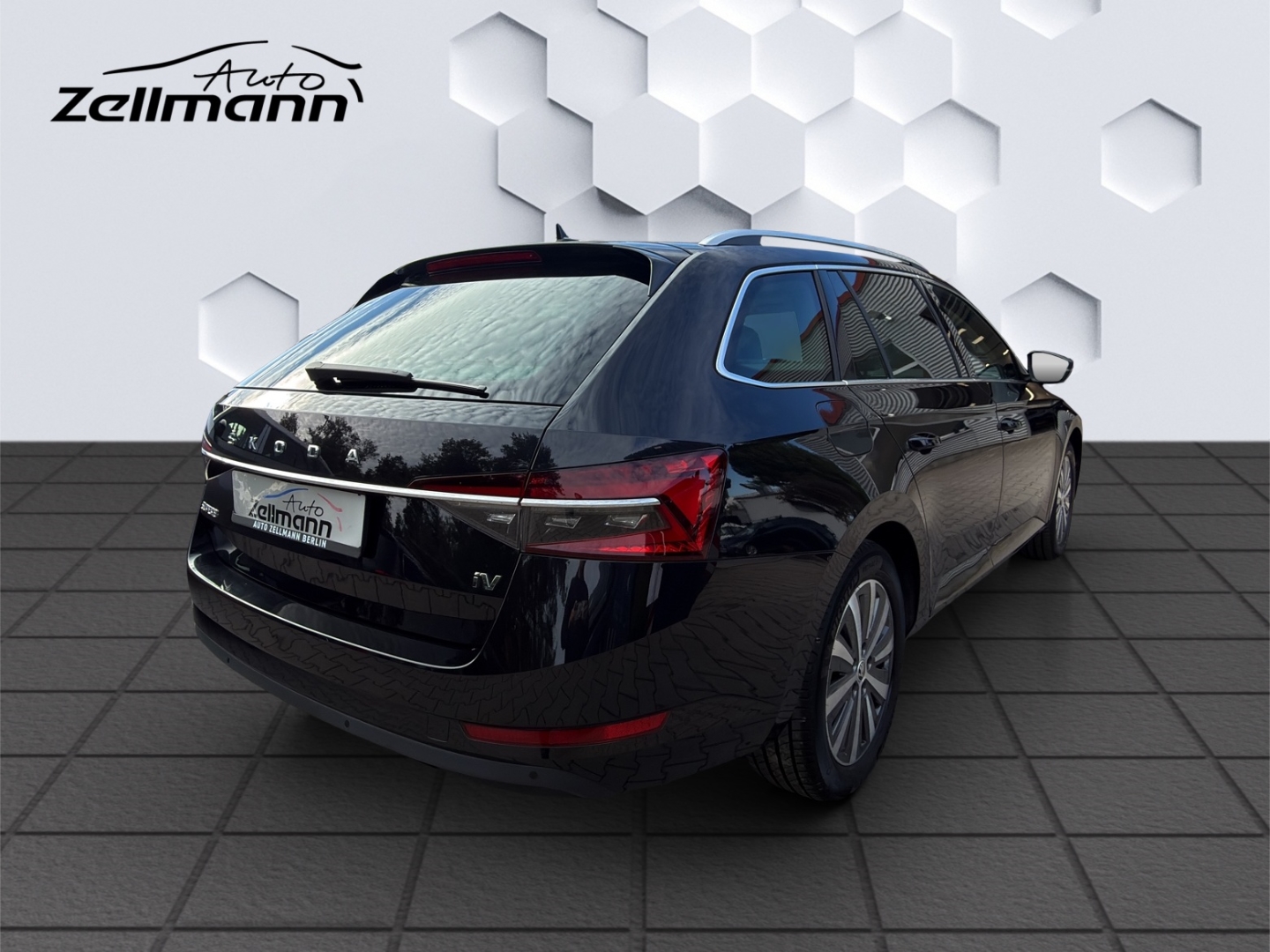 Superb Combi Style 1.4TSI iV 160kW DSG AHZV MatrixLED PanoDach ACC ParkAssist 360°Kamera Sitzheizung