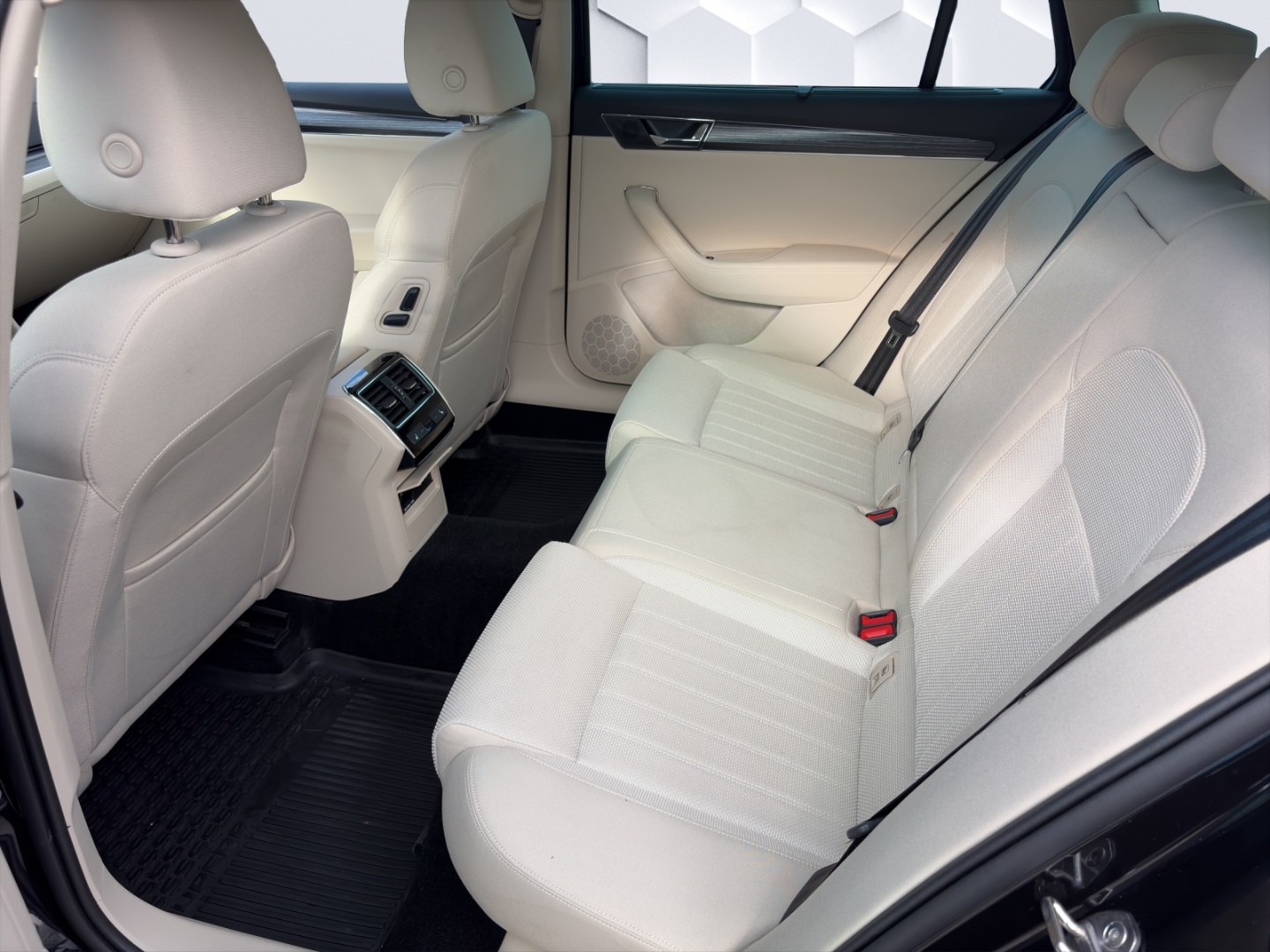 Superb Combi Style 1.4TSI iV 160kW DSG AHZV MatrixLED PanoDach ACC ParkAssist 360°Kamera Sitzheizung