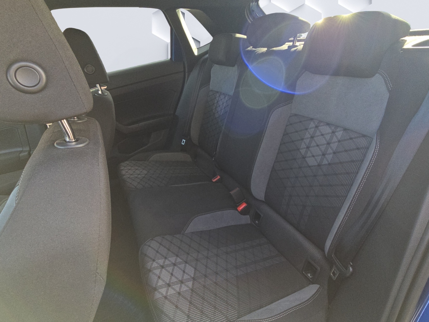 Polo R-Line 1.0TSI 85kW DSG MatrixLED ACC Rückfahrkamera ParkAssist Sitzheizung