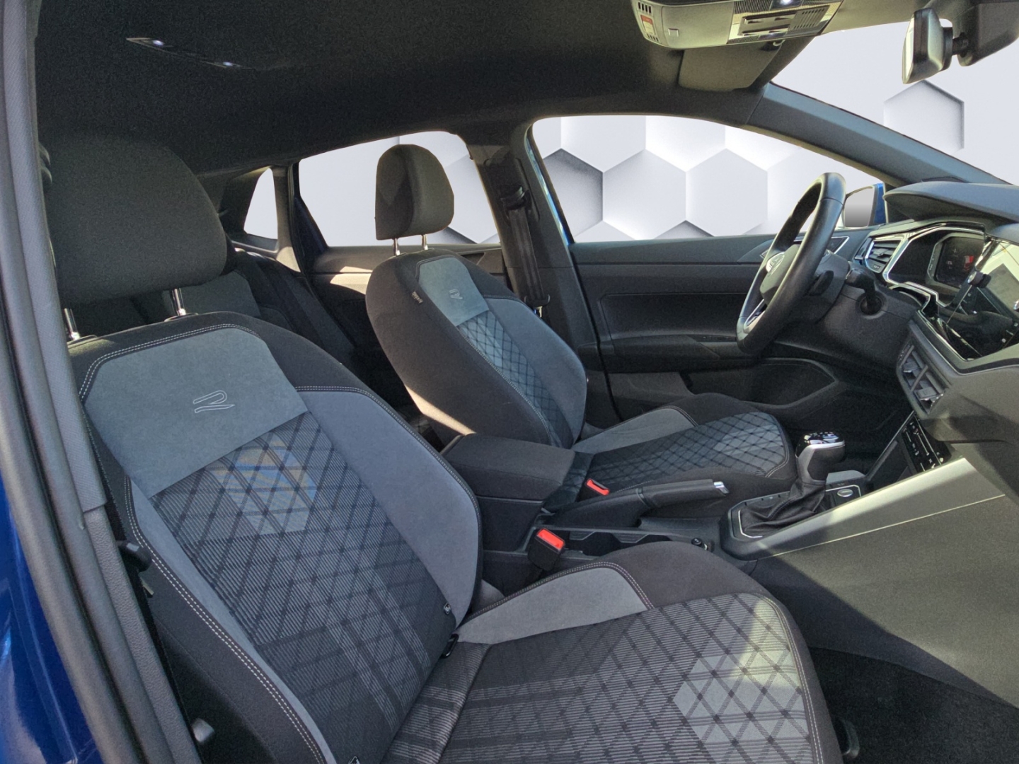 Polo R-Line 1.0TSI 85kW DSG MatrixLED ACC Rückfahrkamera ParkAssist Sitzheizung