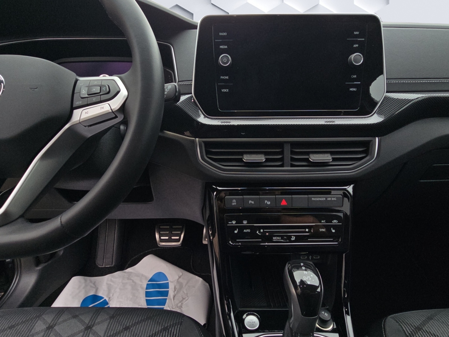 T-Cross R-Line 1.5TSI 110kW DSG MatrixLED ACC Rückfahrkamera ParkAssist Sitzheizung