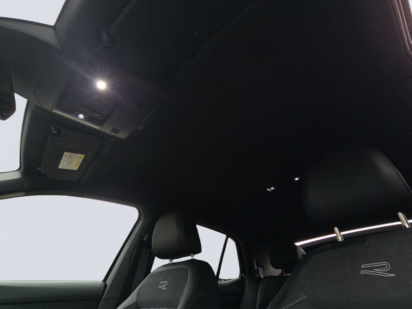 T-Cross R-Line 1.5TSI 110kW DSG MatrixLED ACC Rückfahrkamera ParkAssist Sitzheizung