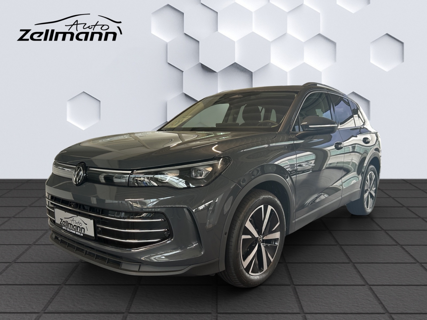 Tiguan EL 2.0l TSI 4MOTION DSG StHz AHK W+S Reifen