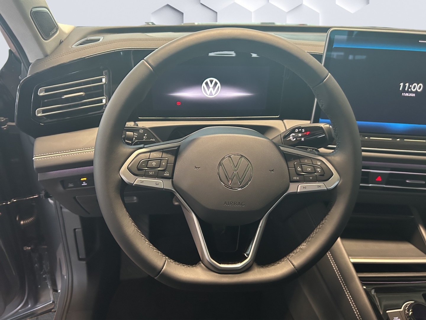 Tiguan EL 2.0l TSI 4MOTION DSG StHz AHK W+S Reifen