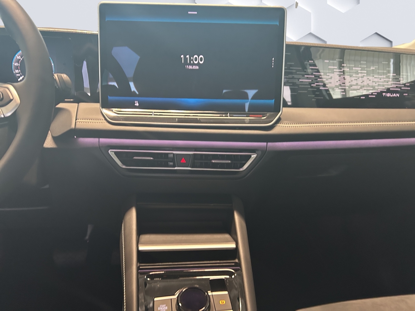 Tiguan EL 2.0l TSI 4MOTION DSG StHz AHK W+S Reifen