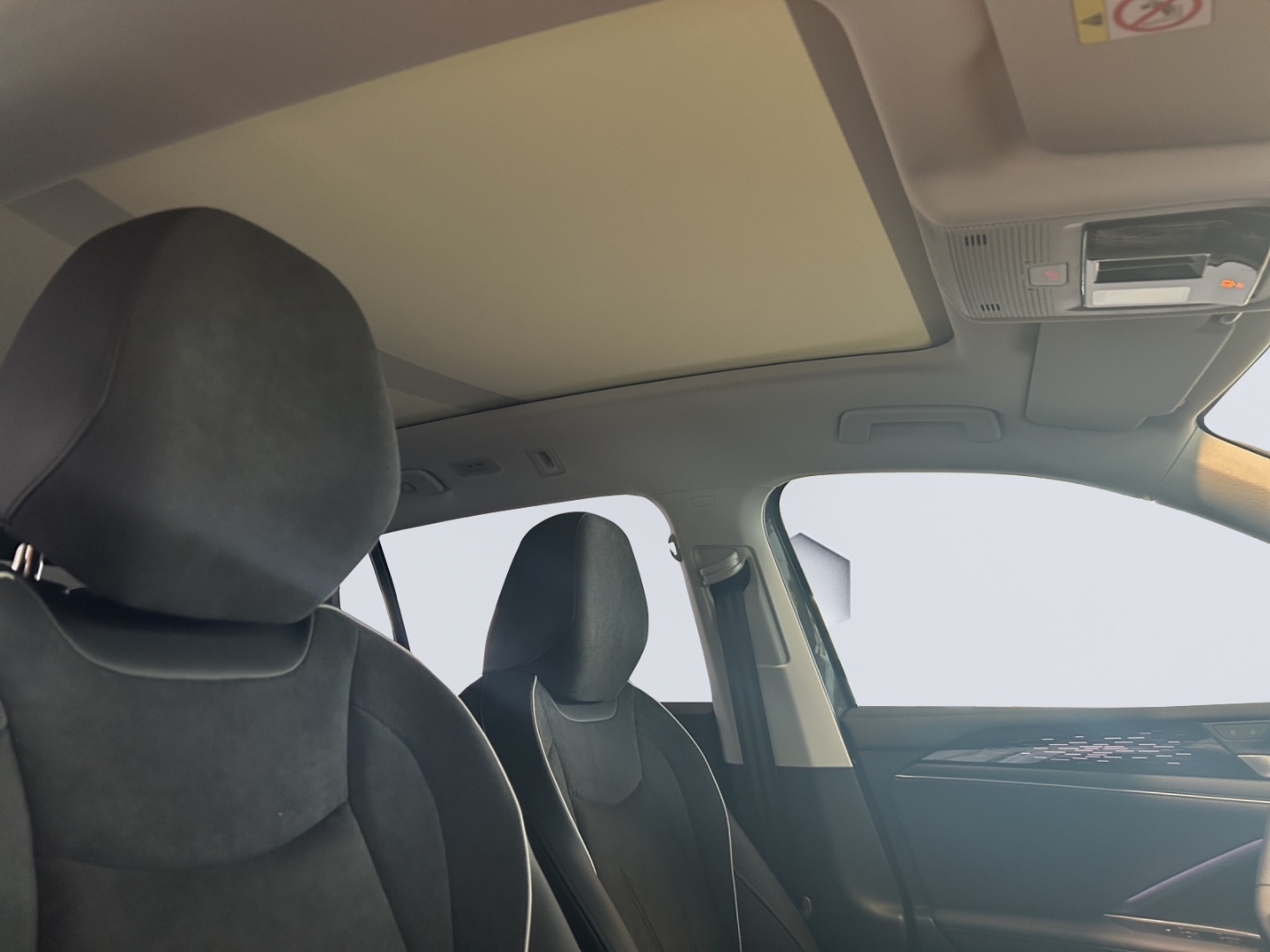 Tiguan EL 2.0l TSI 4MOTION DSG StHz AHK W+S Reifen