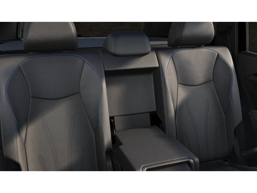 Tayron 1.5 TSI R-Line 1.5l eHybrid DSG Leder AhK W+S Reifen