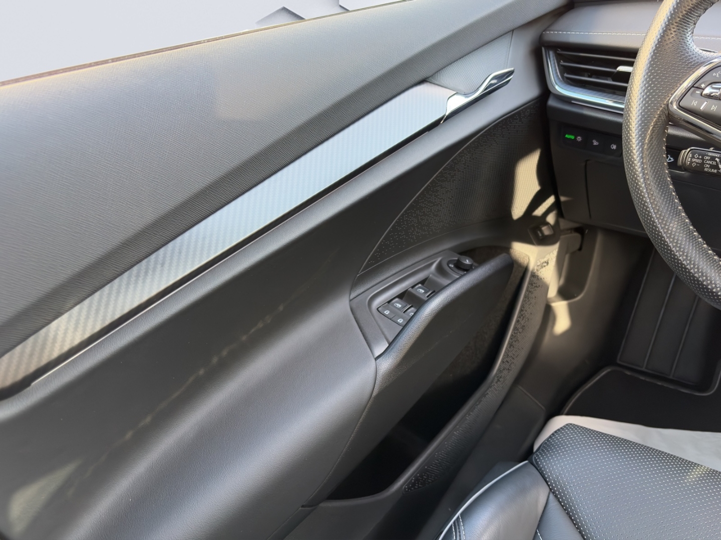 Enyaq Coupe RS 220kW MatrixLED PanoDach ACC Rückfahrkamera Head up Display Wärmepumpe