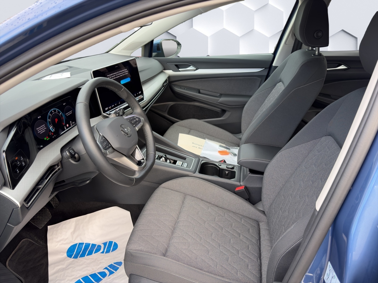 Golf VIII Life 1.5eTSI 85kW DSG AHZV LED HuD GJR ACC Rückfahrkamera Standheizung
