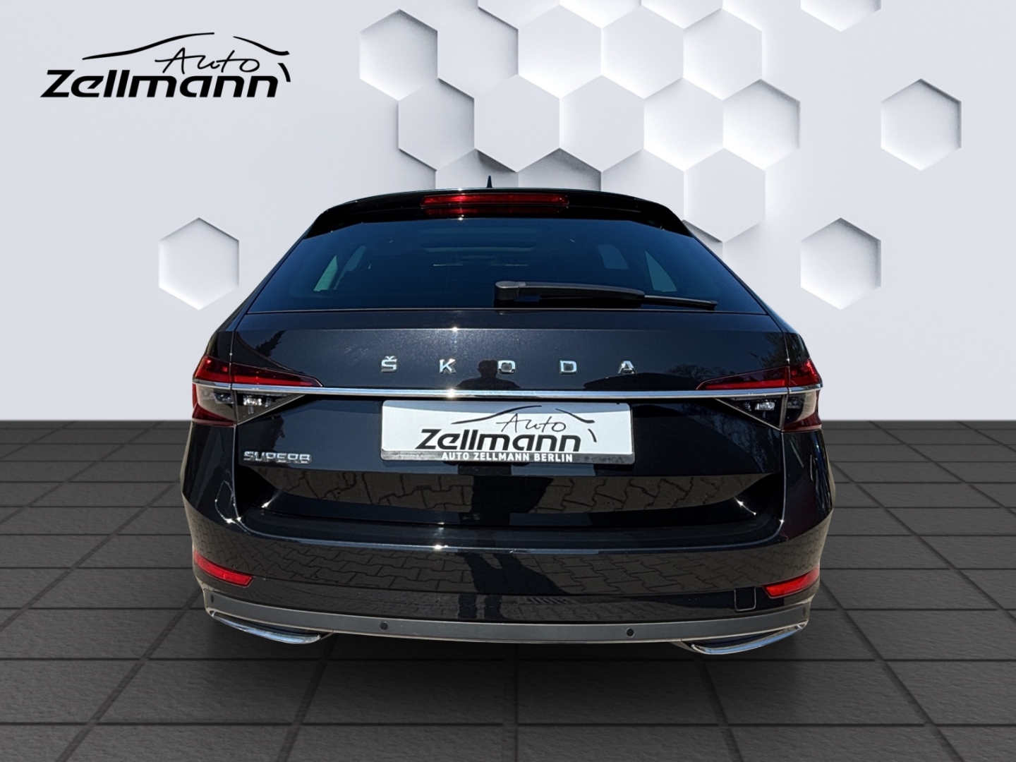 Superb Combi L&K 2.0TDI 147kW AHZV MatrixLED PanoDach ACC Sitzheizung