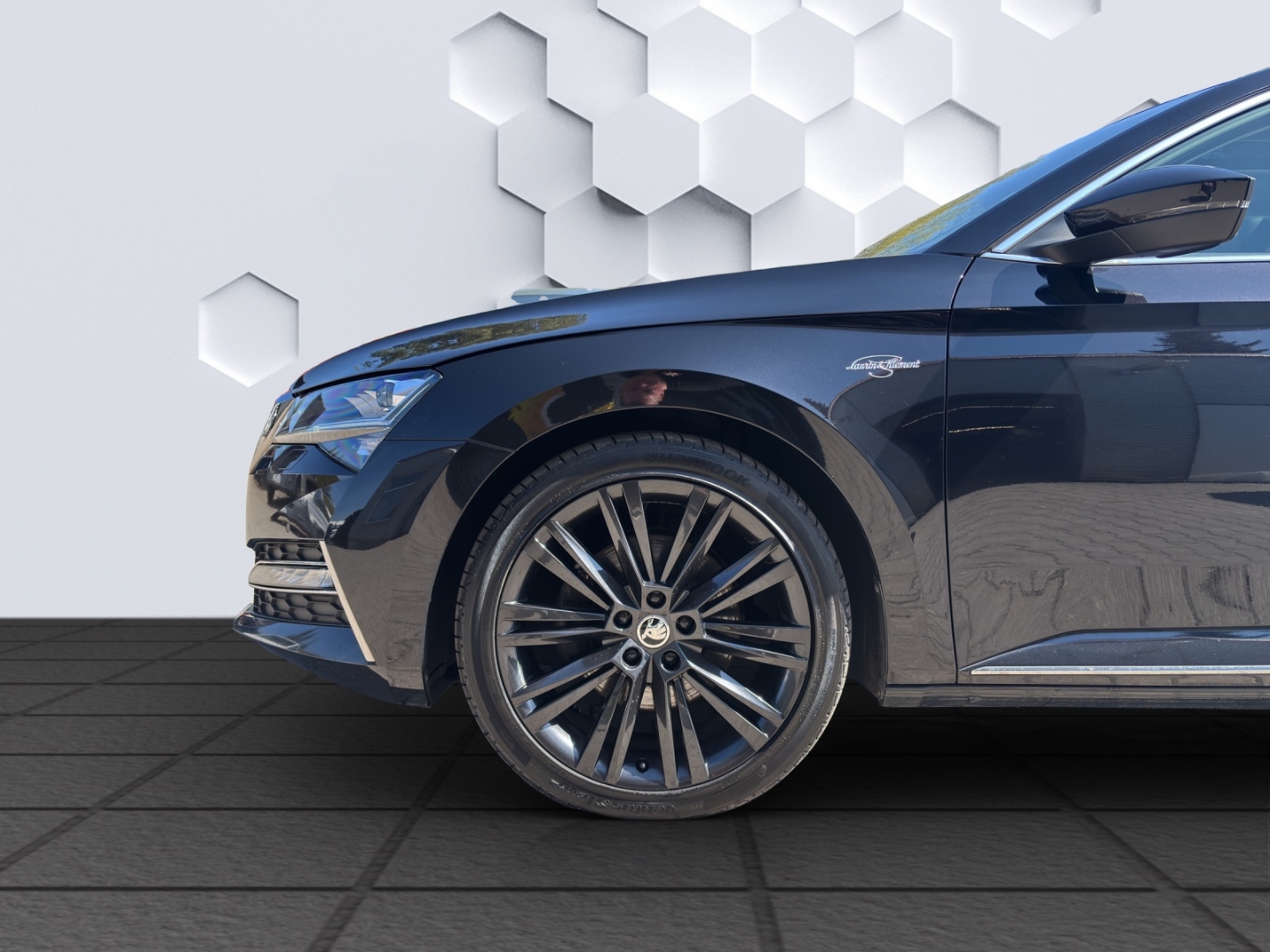 Superb Combi L&K 2.0TDI 147kW AHZV MatrixLED PanoDach ACC Sitzheizung