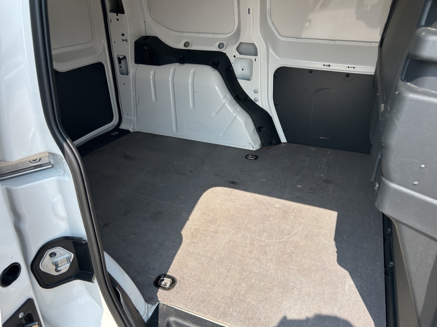 Caddy Basis Cargo 2.0 TDI 75kW AHZV PDC Sitzheizung Klima
