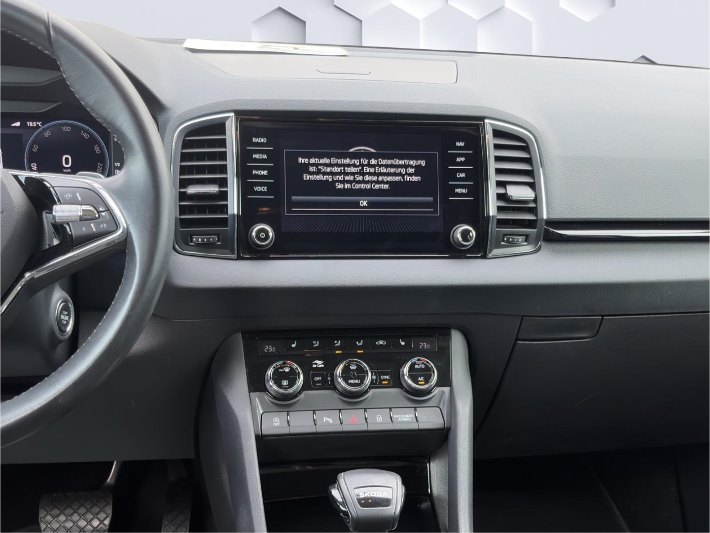 Karoq Style 2.0TDI 85kW DSG LED Rückfahrkamera Sitzheizung