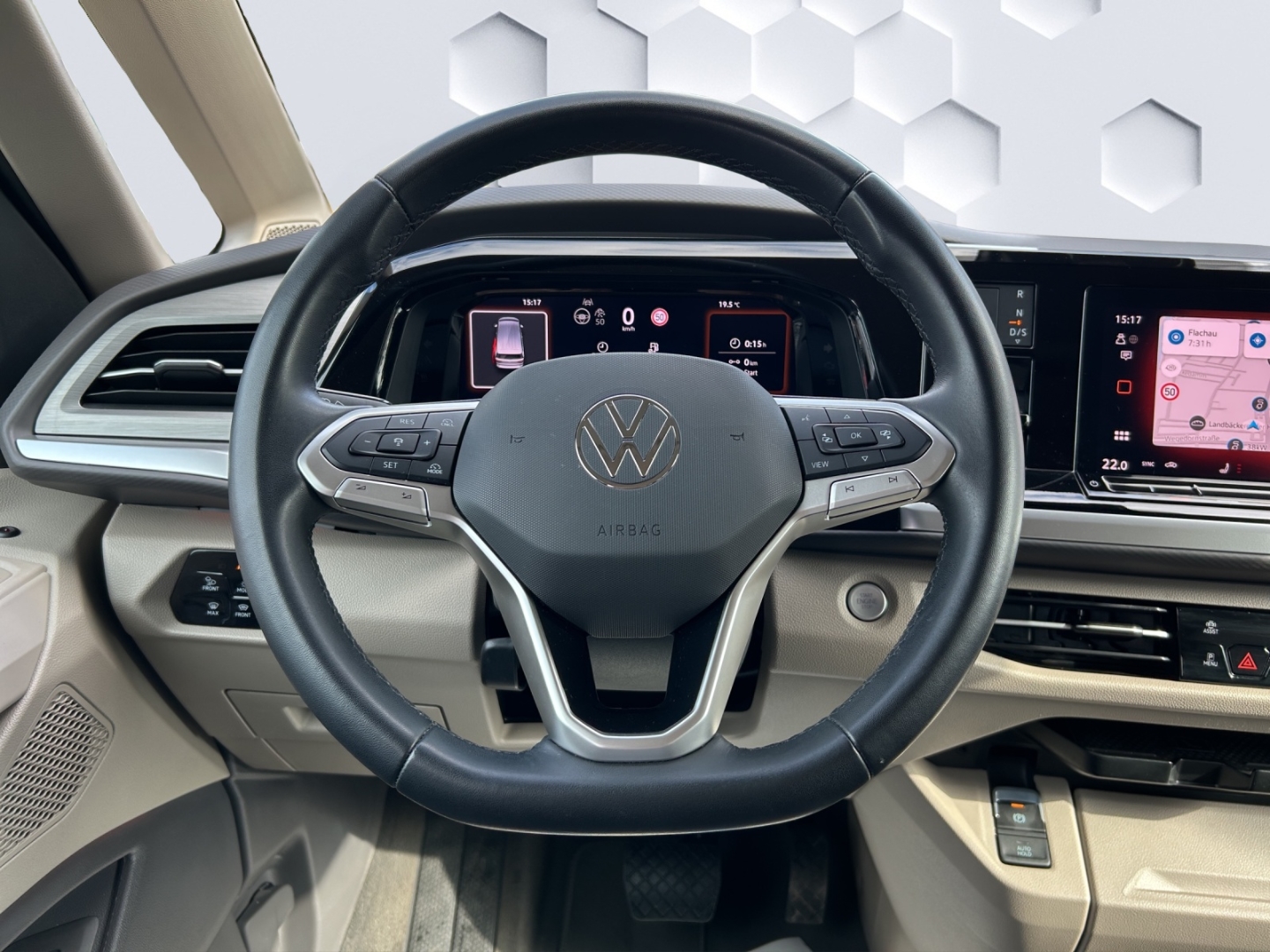 T7 Multivan lang Life 2.0TDI 110kW AHZV MatrixLED ACC DCC 360°Kamera ParkAssist Sitzheizung Standheizung 7-Sitzer