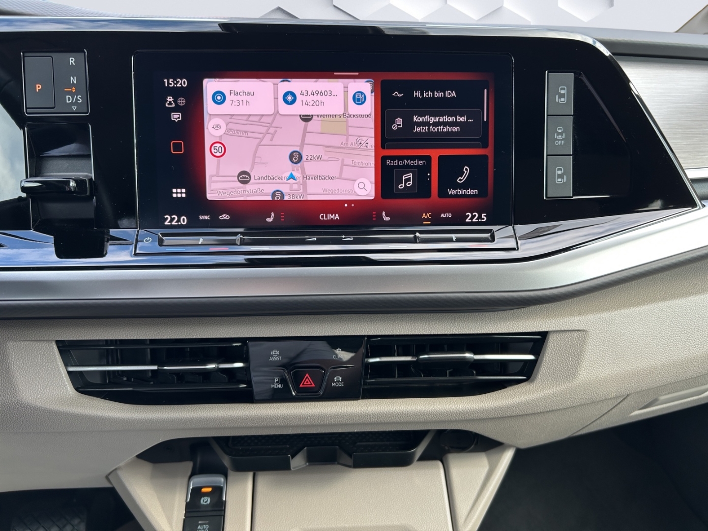 T7 Multivan lang Life 2.0TDI 110kW AHZV MatrixLED ACC DCC 360°Kamera ParkAssist Sitzheizung Standheizung 7-Sitzer