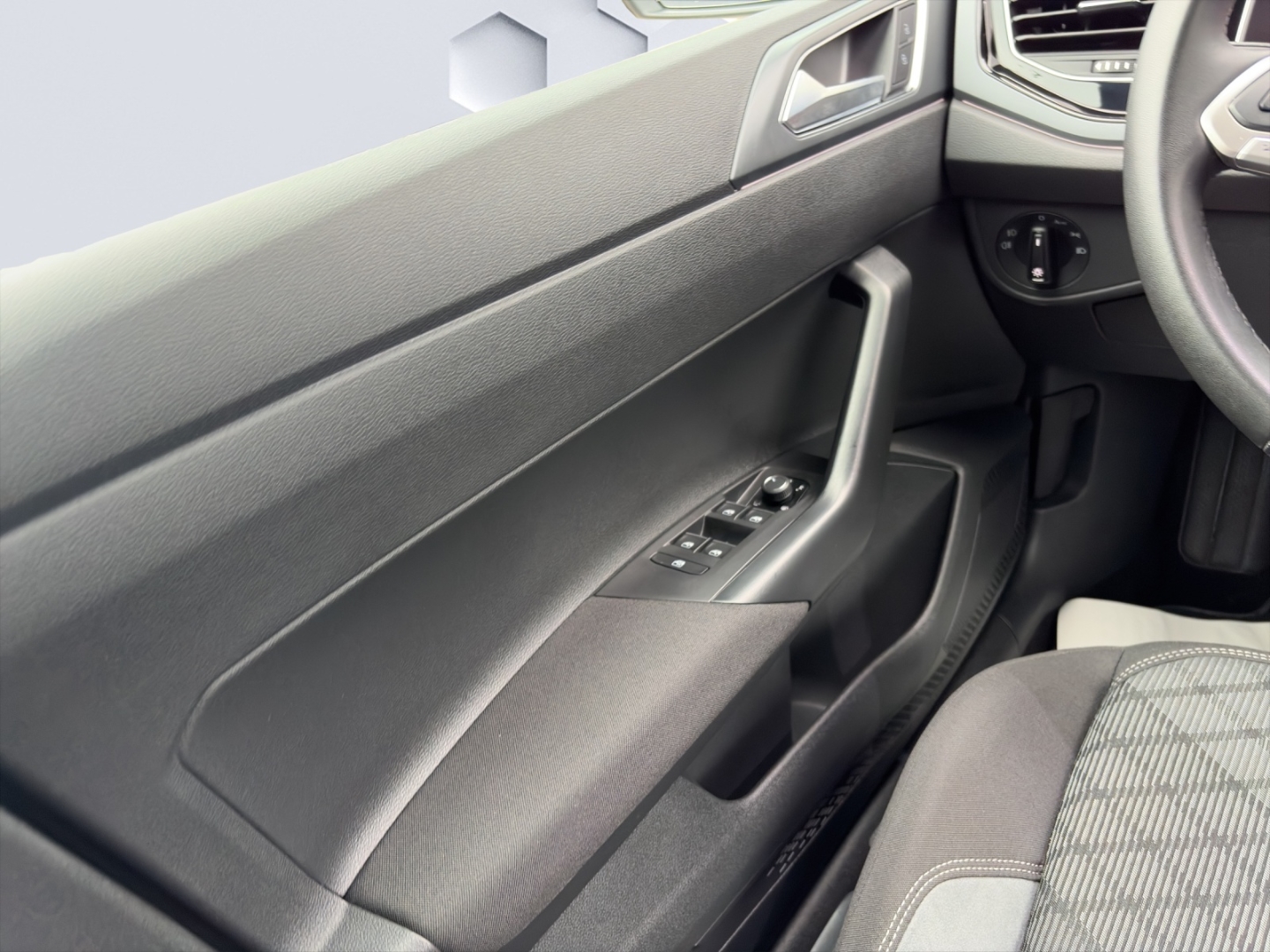 Polo VI R-Line 1.0TSI 85kW DSG MatrixLED ACC Rückfahrkamera Sitzheizung