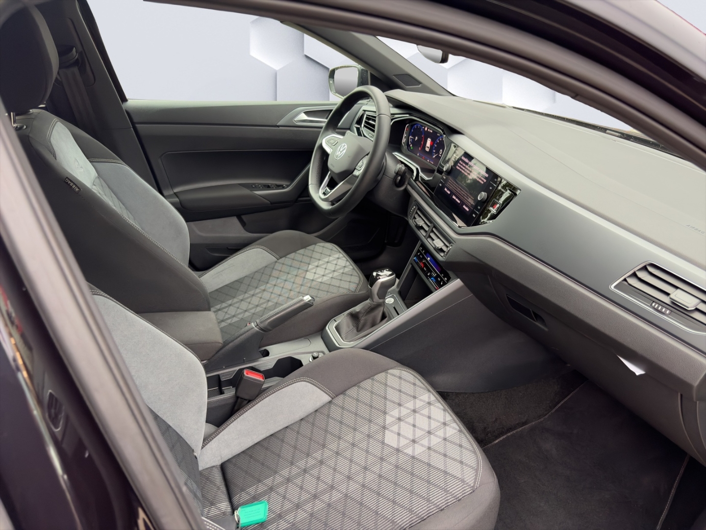 Polo VI R-Line 1.0TSI 85kW DSG MatrixLED ACC Rückfahrkamera Sitzheizung
