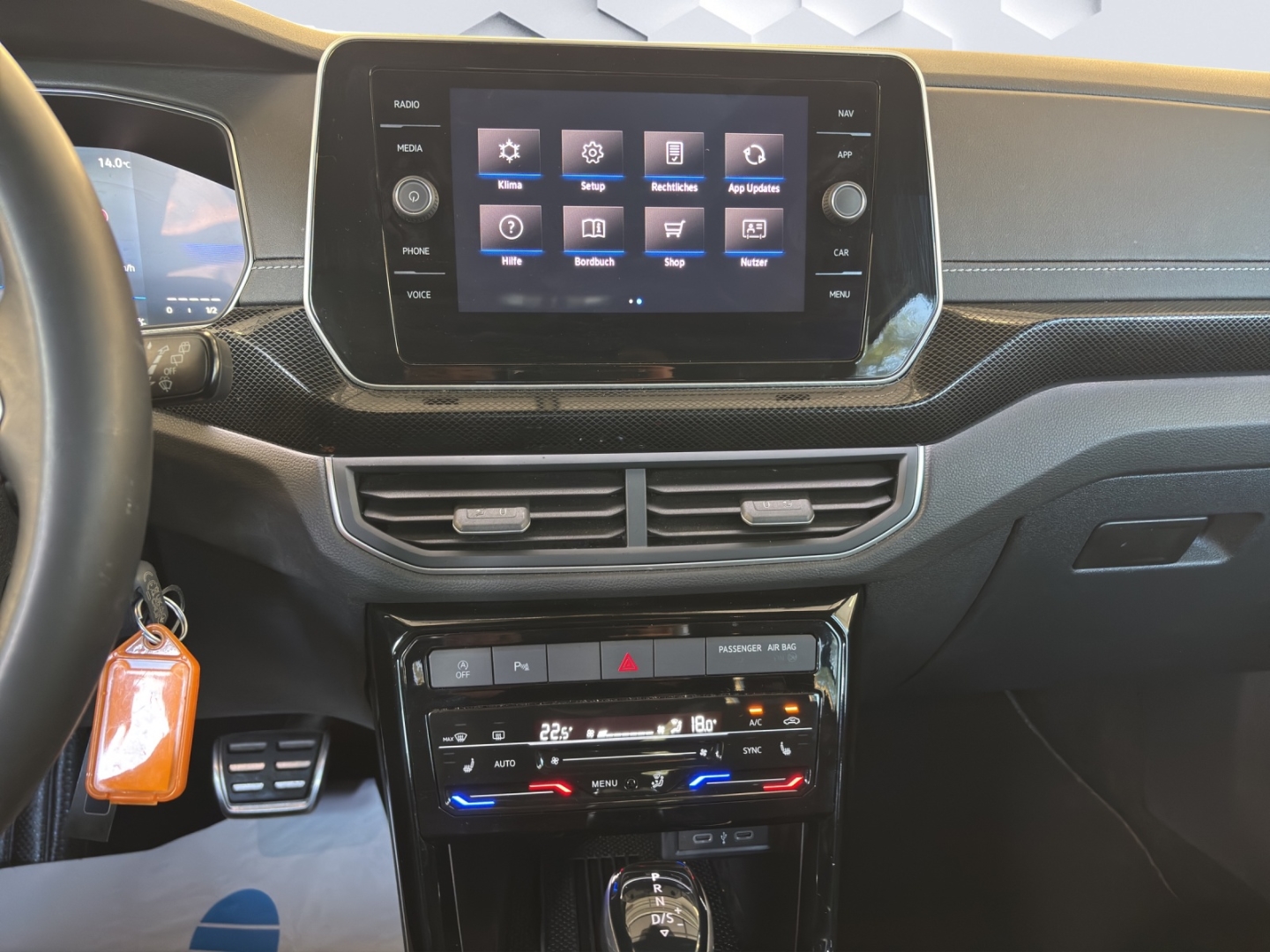 T-Cross 110 kW R-Line 1.5 TSI AHZV LED GJR ACC Rückfahrkamera Sitzheizung