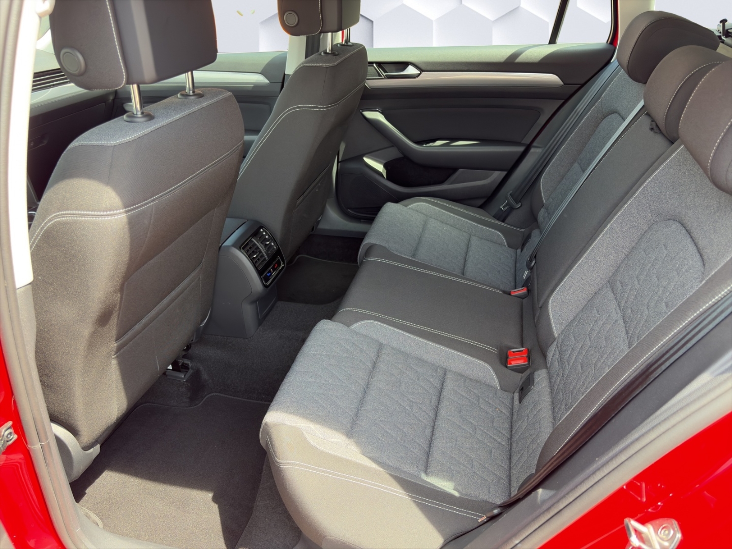 Passat Business 2.0TDI AHZV LED ACC Rückfahrkamera Sitzheizung