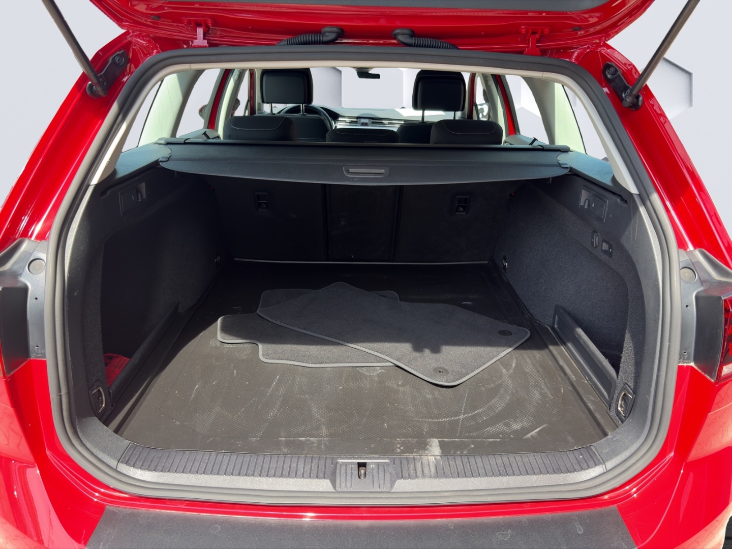 Passat Business 2.0TDI AHZV LED ACC Rückfahrkamera Sitzheizung