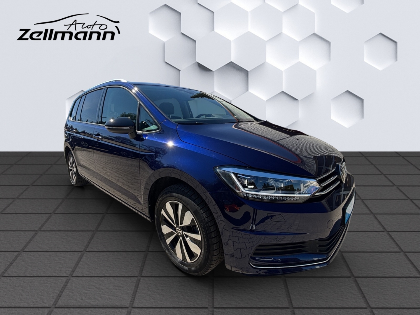 Touran BMT Start-Stopp Comfortline 1.5 TSI 110kW DSG AHZV LED GJR ACC TrailerAssist Sitzheizung