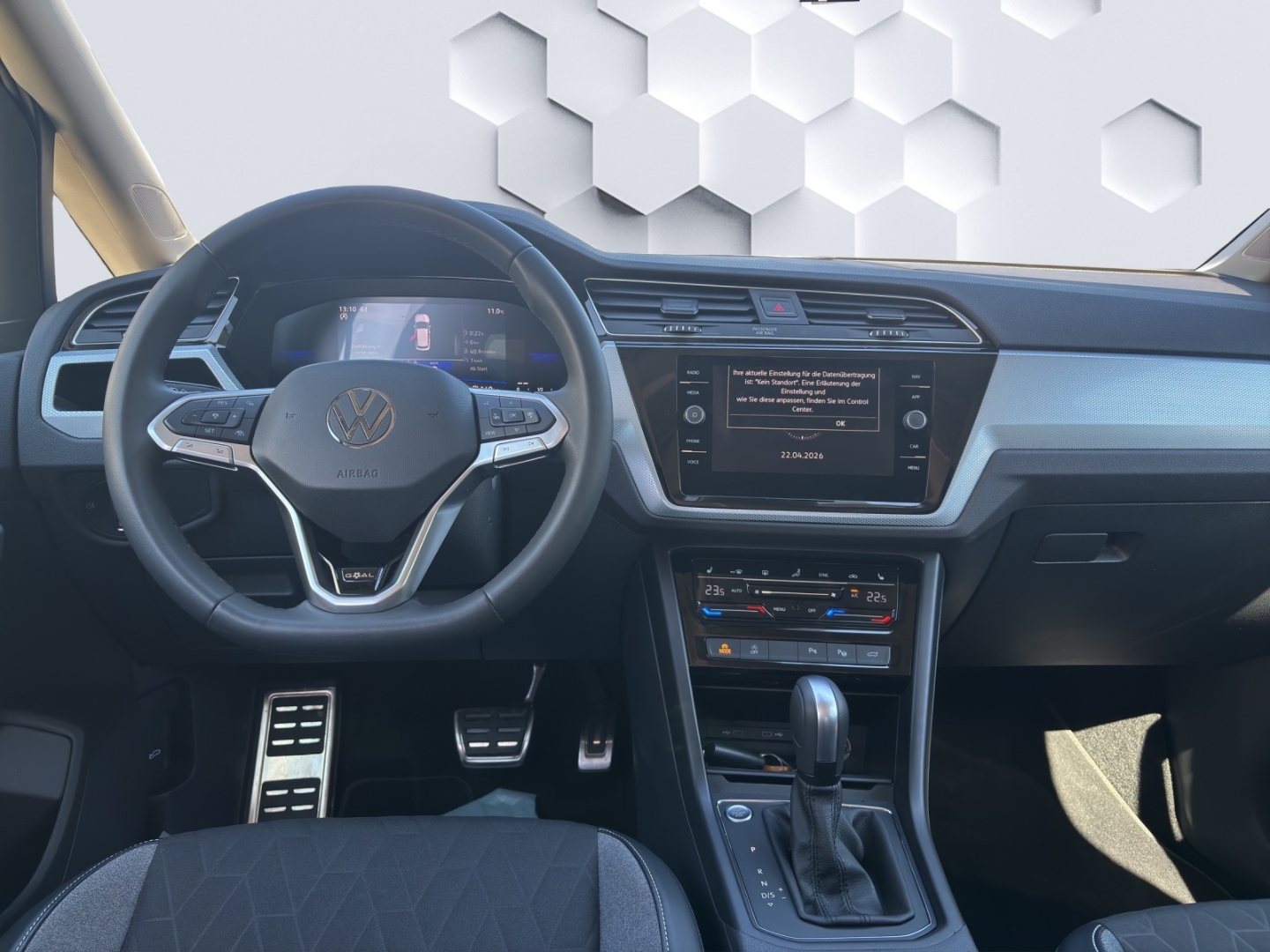 Touran BMT Start-Stopp Comfortline 1.5 TSI 110kW DSG AHZV LED GJR ACC TrailerAssist Sitzheizung