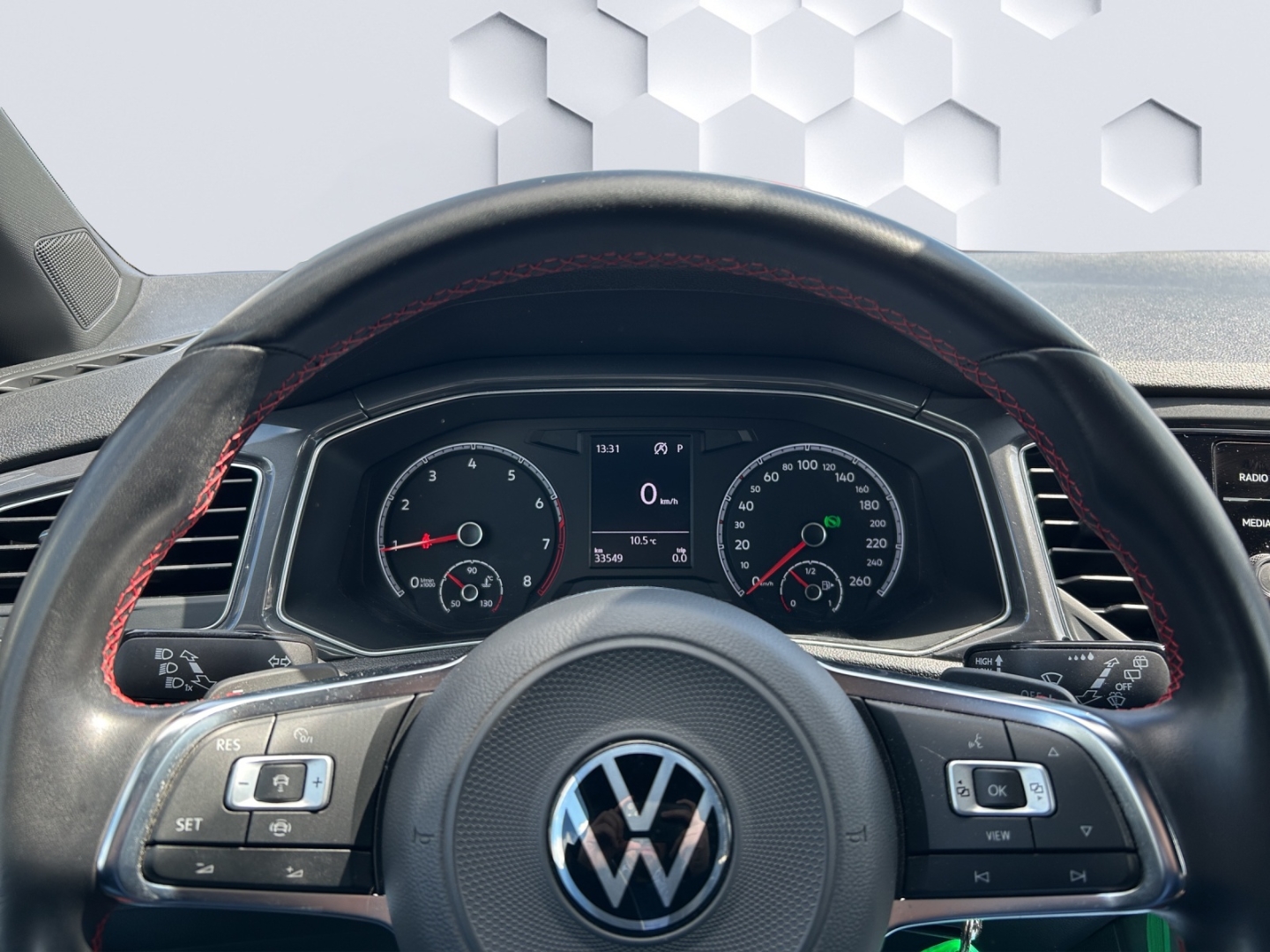 T-Roc Sport 1.5 TSI 110kW DSG LED ACC Rückfahrkamera Sitzheizung Sport