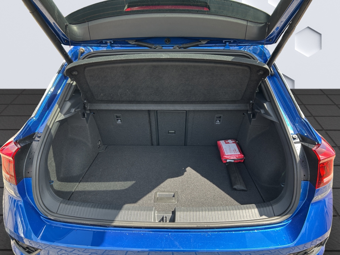 T-Roc Sport 1.5 TSI 110kW DSG LED ACC Rückfahrkamera Sitzheizung Sport