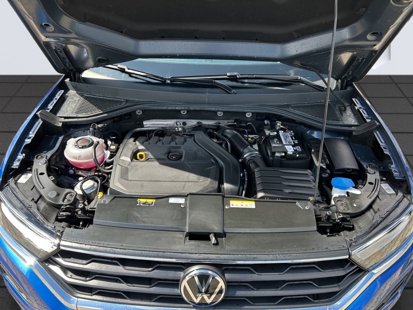 T-Roc Sport 1.5 TSI 110kW DSG LED ACC Rückfahrkamera Sitzheizung Sport