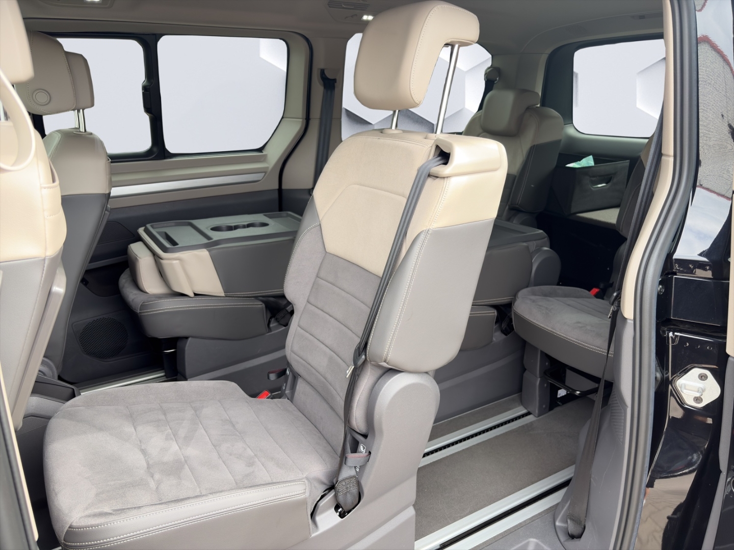 T7 Multivan 2.0 TDI 110kW DSG AHZV MatrixLED 360°Kamera Standheizung Sitzheizung 7-Sitzer